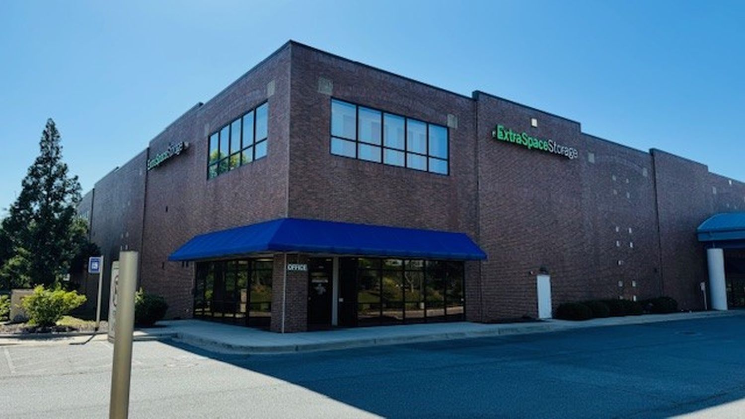 5×5 Self Storage Unit in Kennesaw, GA 1125 Roberts Blvd NW Kennesaw, Georgia