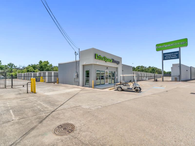 Storage Units in Denton, TX at 2820 Virginia Cir | Extra Space Storage