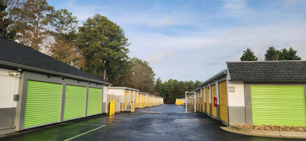 10×20 Parking Lot in Marietta, GA 1725 Roswell Rd Marietta, Georgia 3