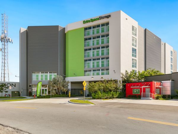 Extra Space Storage facility at 8560 SW 129th Ter - Miami, FL