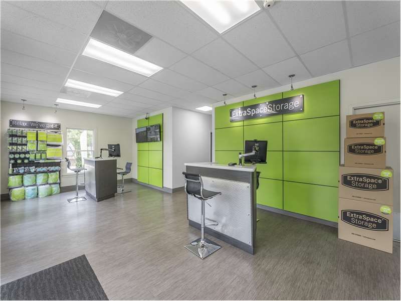 15×10 Self Storage Unit in Columbia, SC 512 Percival Rd Columbia, South Carolina 3
