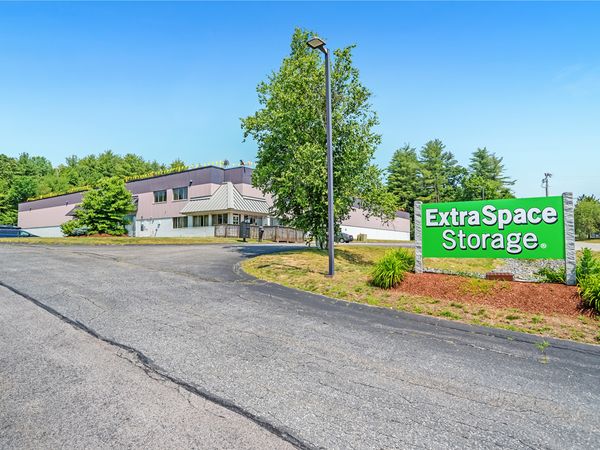 Extra Space Storage facility at 20 Commercial Dr - Dracut, MA