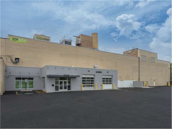 Extra Space Storage facility at 1334 E 79th St - Chicago, IL