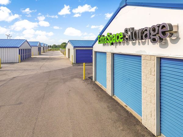 Extra Space Storage facility at 14971 N US Highway 31 - Edinburgh, IN