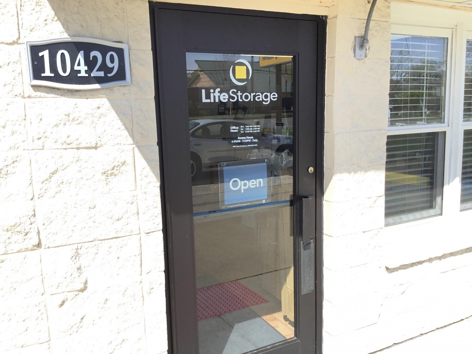 Extra Space Storage  10429 Jefferson Ave in Newport News, VA