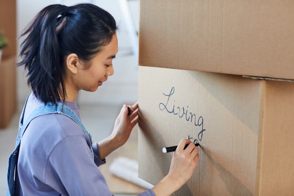 Article image for: How to Label Boxes for Moving