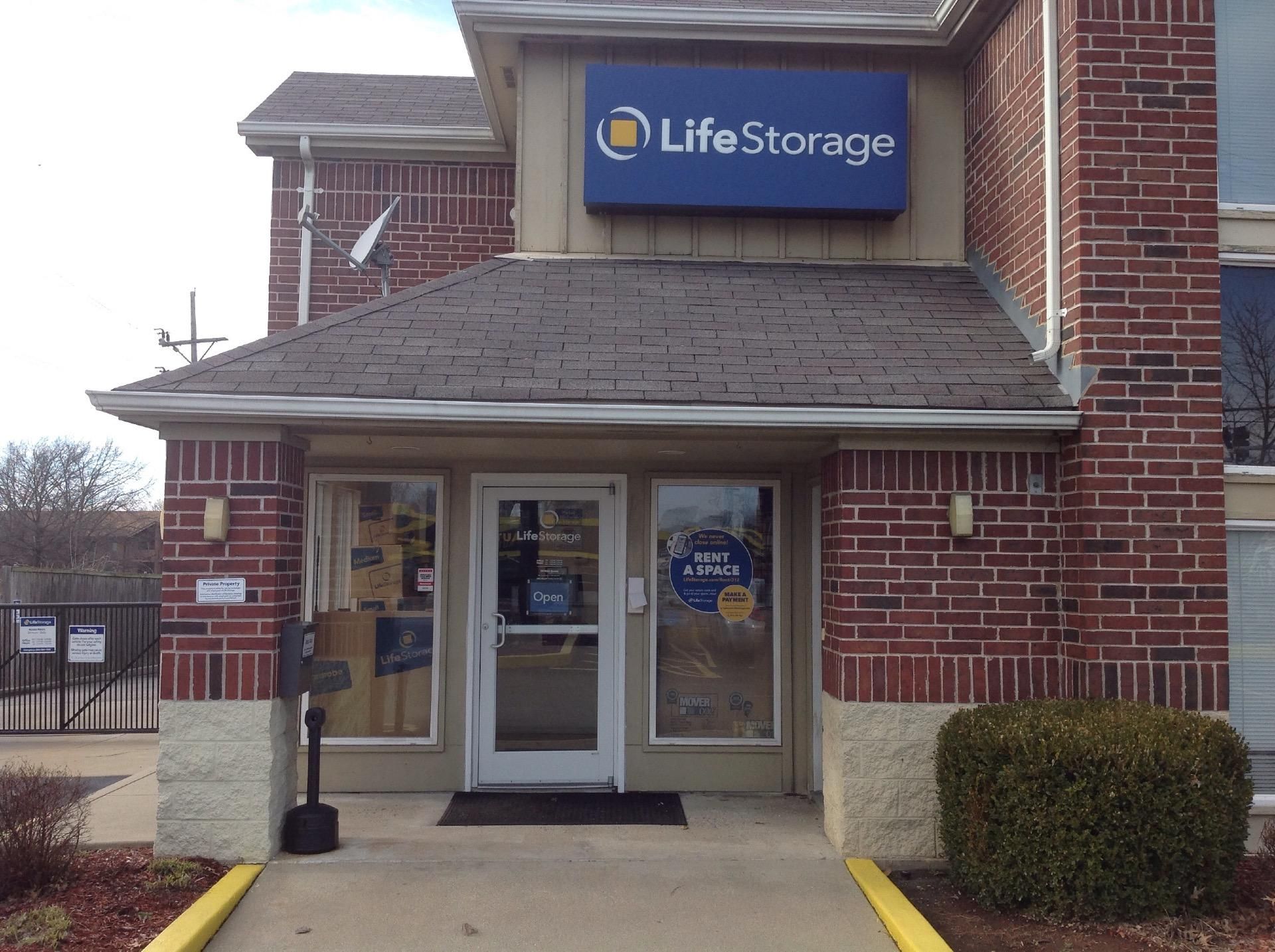 Extra Space Storage  3535 Lemay Ferry Rd in St Louis, MO