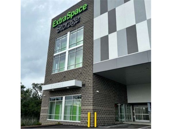 Extra Space Storage facility at 350 Lordship Blvd - Stratford, CT