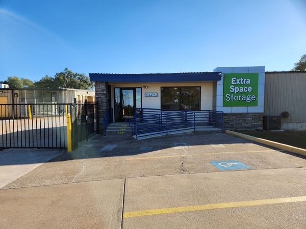Extra Space Storage facility at 10307 Ranch Road 2222 - Austin, TX