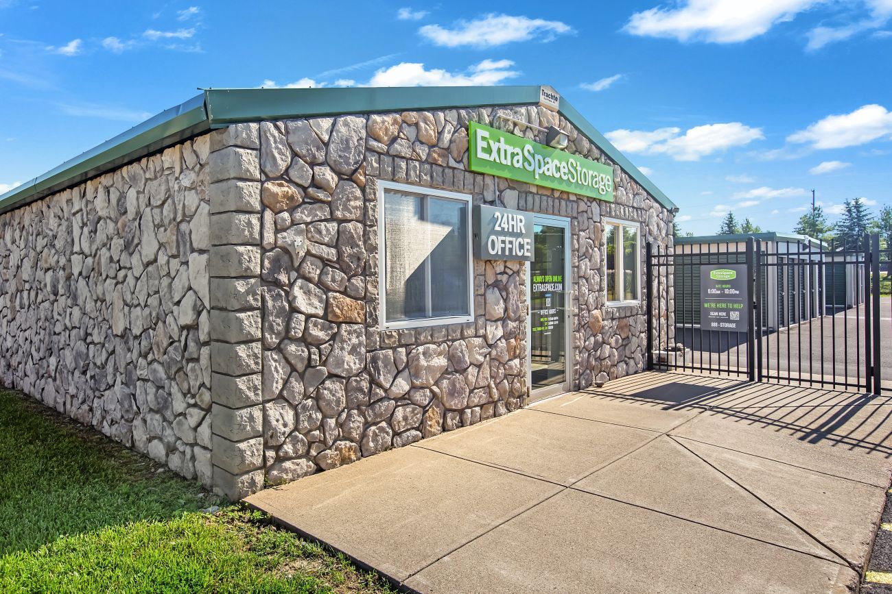 10×20 Self Storage Unit in Liverpool, NY 7711 Henry Clay Blvd Liverpool, New York