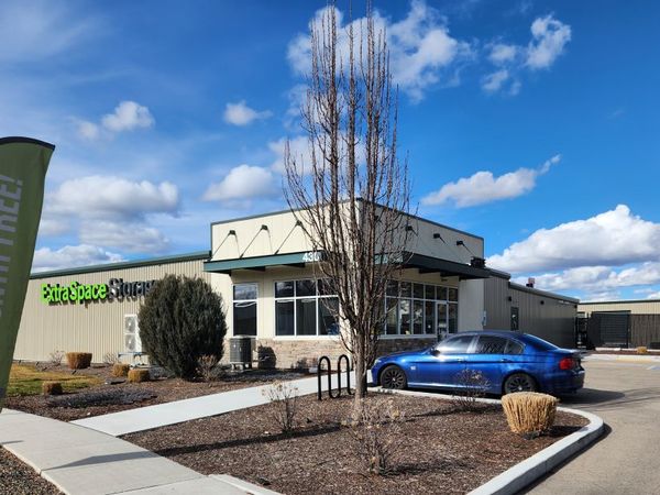 Extra Space Storage facility at 430 N Broadmore Way - Nampa, ID