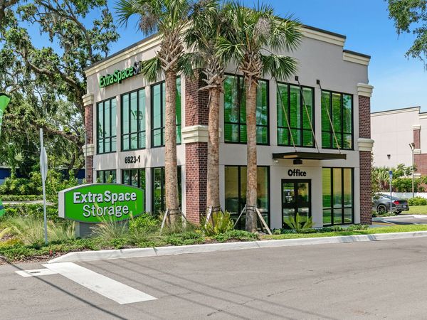 Extra Space Storage facility at 6923 Gall Blvd - Zephyrhills, FL