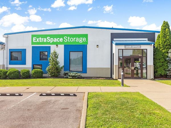 Extra Space Storage facility at 227 W Dodds St - Bloomington, IN