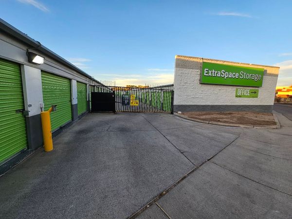 Extra Space Storage facility at 10340 Ellison Rd NW - Albuquerque, NM
