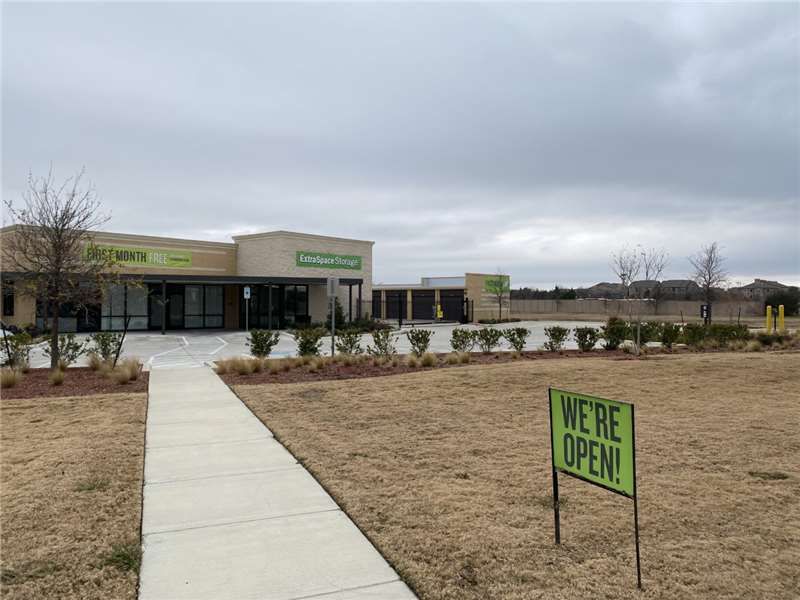 Extra Space Storage  1040 W Sublett Rd in Arlington, TX