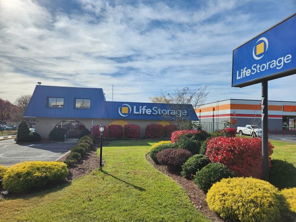 Life Storage facility on 777 Route 37 W - Toms River, NJ