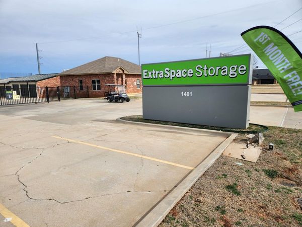 Extra Space Storage facility at 1401 NW 122nd St - Oklahoma City, OK