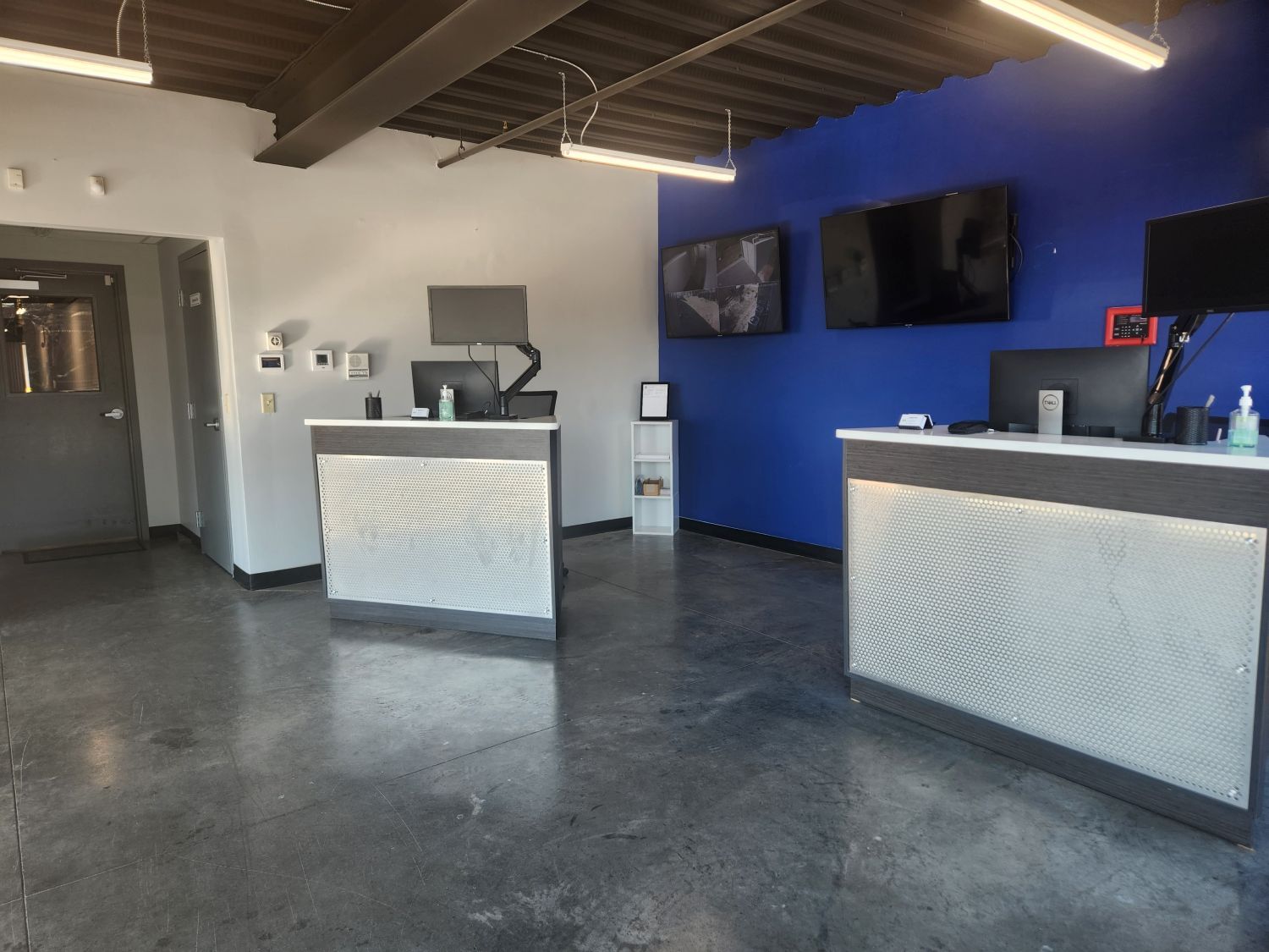 5×5 Self Storage Unit in Savannah, GA 330 Johnny Mercer Blvd Savannah, Georgia 3