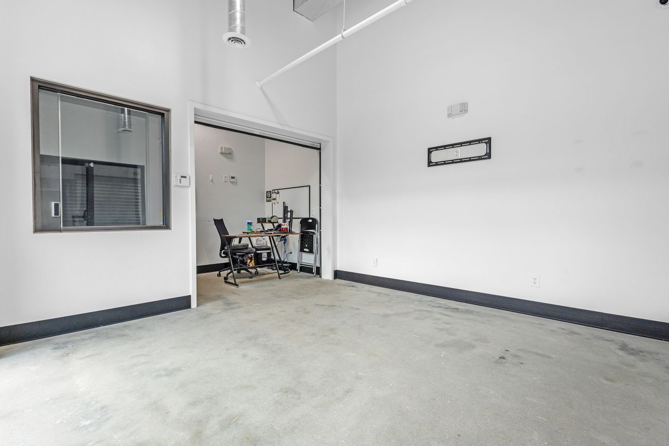 10×20 Garage in Grand Rapids, MI 949 4 Mile Rd NW Grand Rapids, Michigan 3