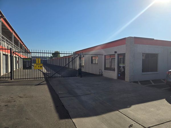 Extra Space Storage facility at 1239 N 54th Ave - Phoenix, AZ