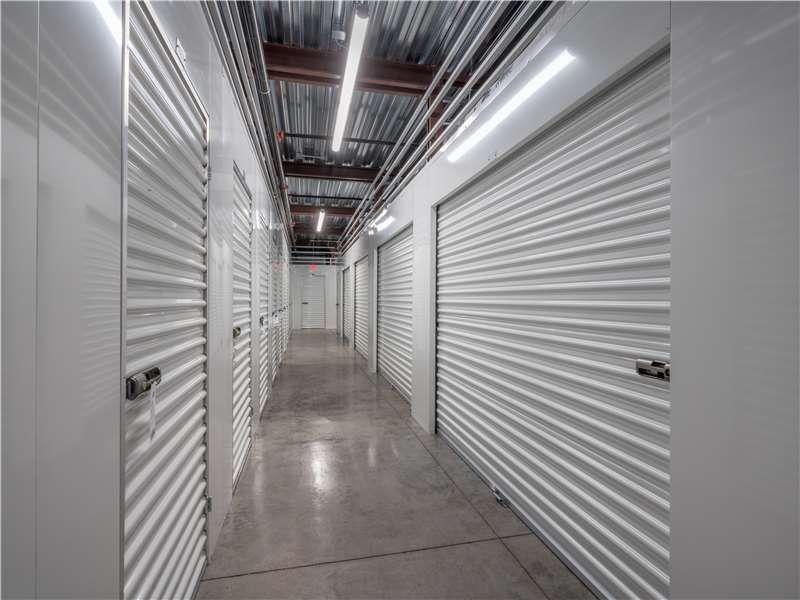Extra Space Storage  4653 US-17 in Fleming Island, FL