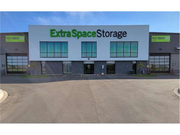 Extra Space Storage facility at 5483 Neubert Rd - Appleton, WI