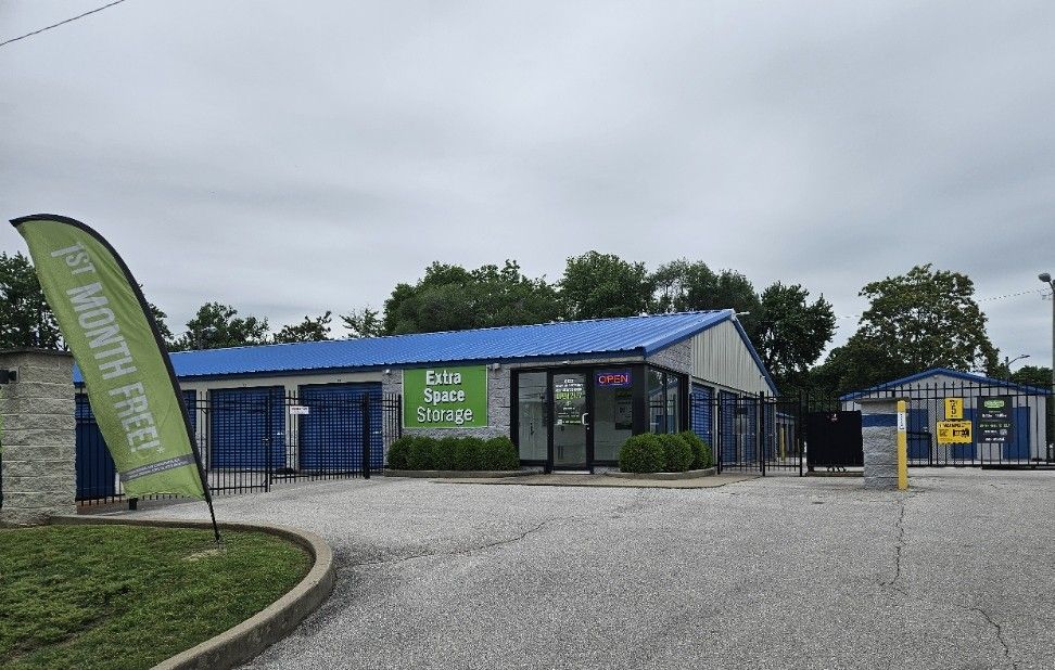 10×20 Garage in Mount Carmel, IL 902 W 3rd St Mount Carmel, Illinois