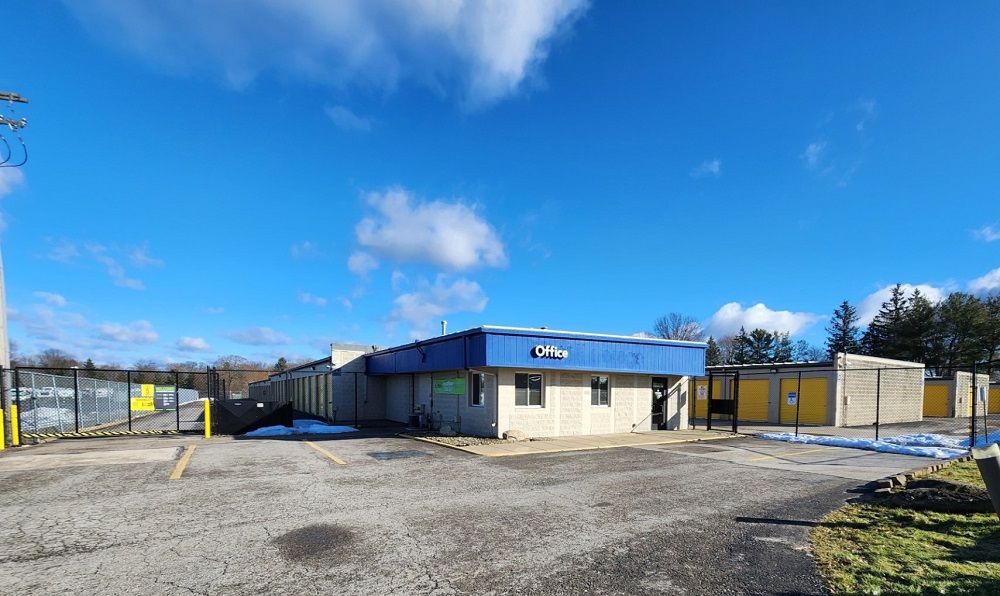 20×10 Garage in Youngstown, OH 446 Boardman Canfield Rd Youngstown, Ohio