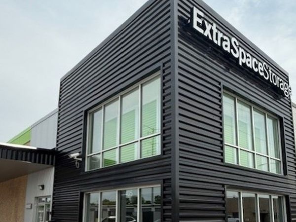 Extra Space Storage facility at 405 Shawmut Ave - La Grange, IL