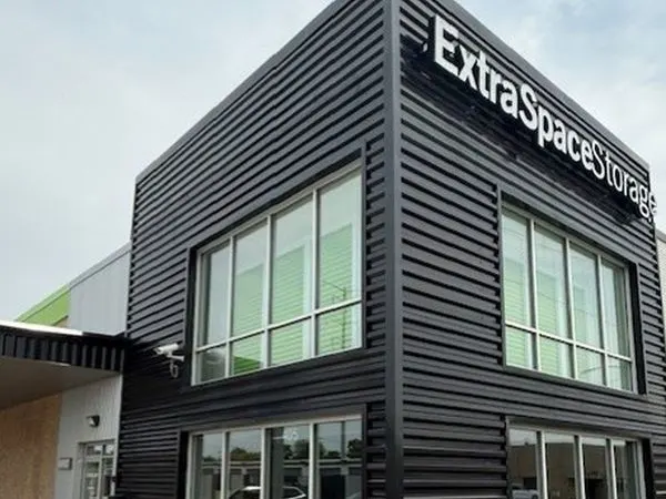 Extra Space Storage at 405 Shawmut Ave, La Grange, IL 60526