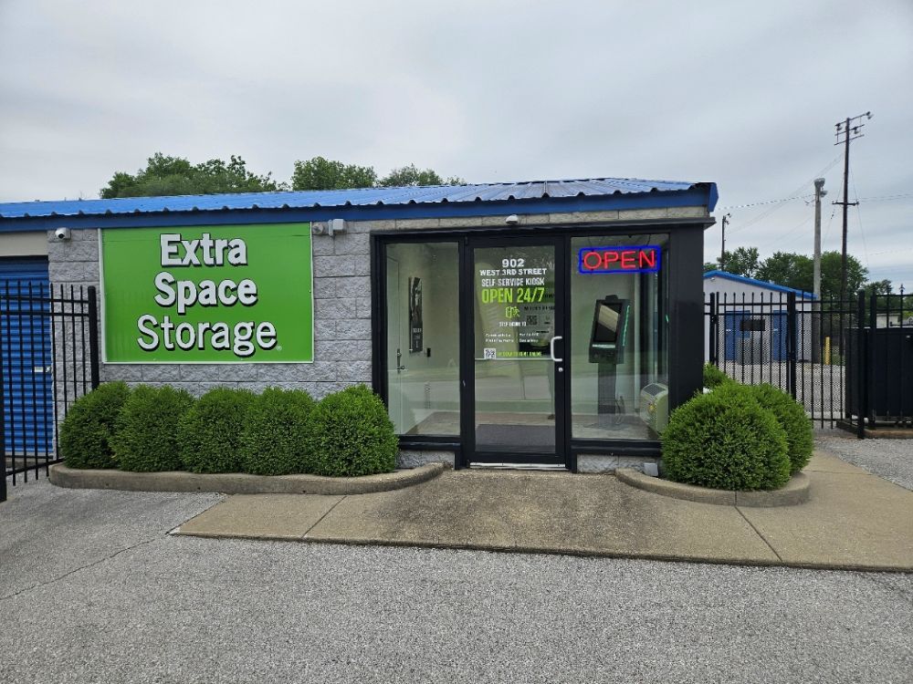 10×20 Garage in Mount Carmel, IL 902 W 3rd St Mount Carmel, Illinois 3