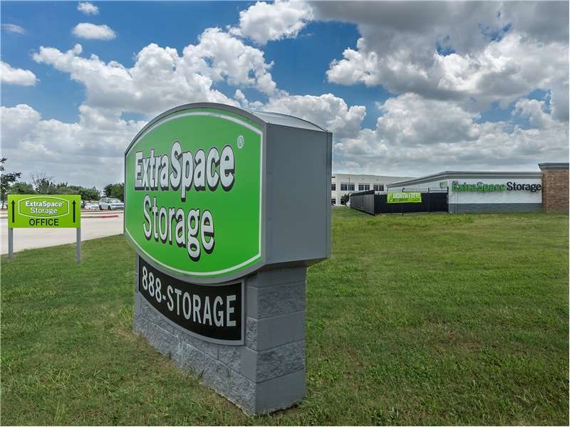 Extra Space Storage  4251 State Hwy 161 in Dallas, TX