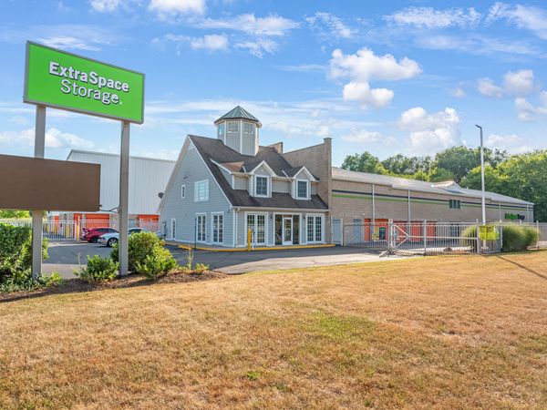 Extra Space Storage facility at 820 Adams Ln - North Brunswick, NJ