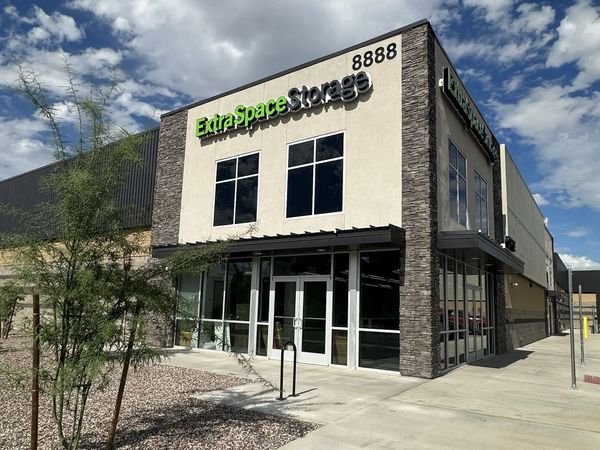 Extra Space Storage facility at 8888 E Desert Cove Ave - Scottsdale, AZ