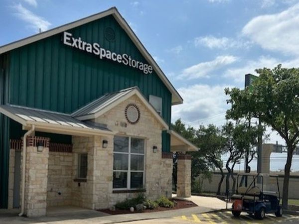 Extra Space Storage facility at 23860 US-281 N - San Antonio, TX