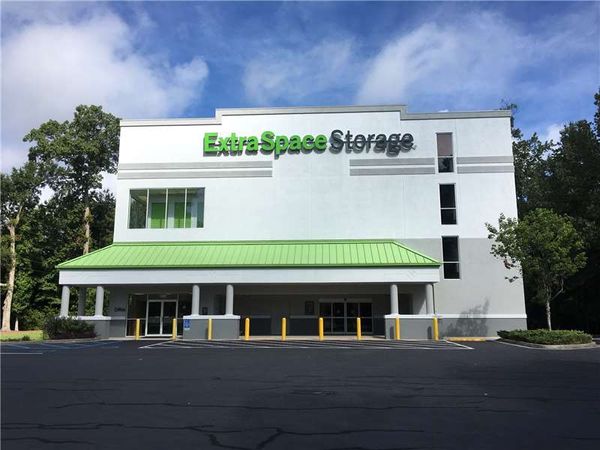 Extra Space Storage facility at 3510 Glenn McConnell Pkwy - Charleston, SC