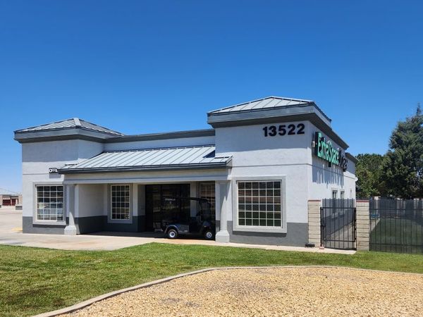Extra Space Storage facility at 13522 Main St - Hesperia, CA