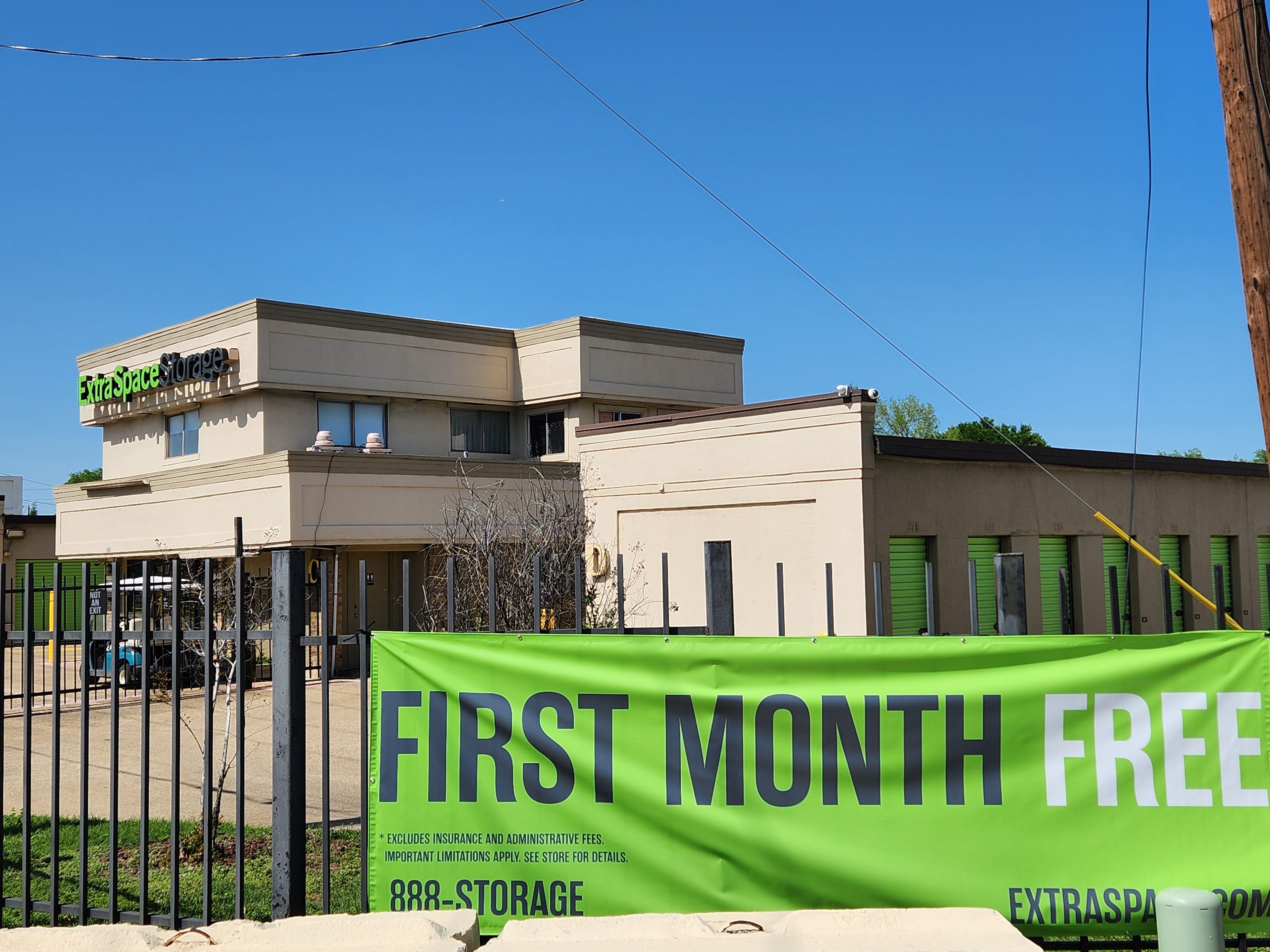 10×5 Self Storage Unit in Garland, TX 4114 Broadway Blvd Garland, Texas