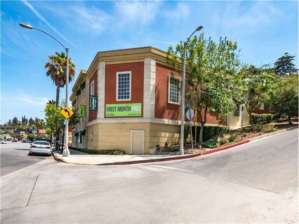 Extra Space Storage facility at 11570 Ventura Blvd - Studio City, CA