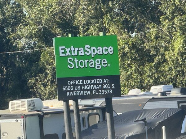 Extra Space Storage facility at 6723 US Highway 301 S - Riverview, FL