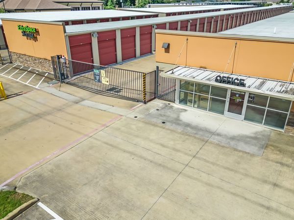 Extra Space Storage facility at 30690 Aldine Westfield Rd - Spring, TX