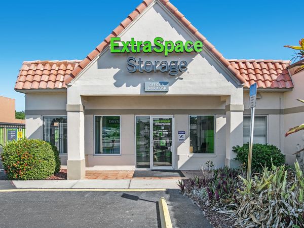 Extra Space Storage facility at 2180 Drew St - Clearwater, FL