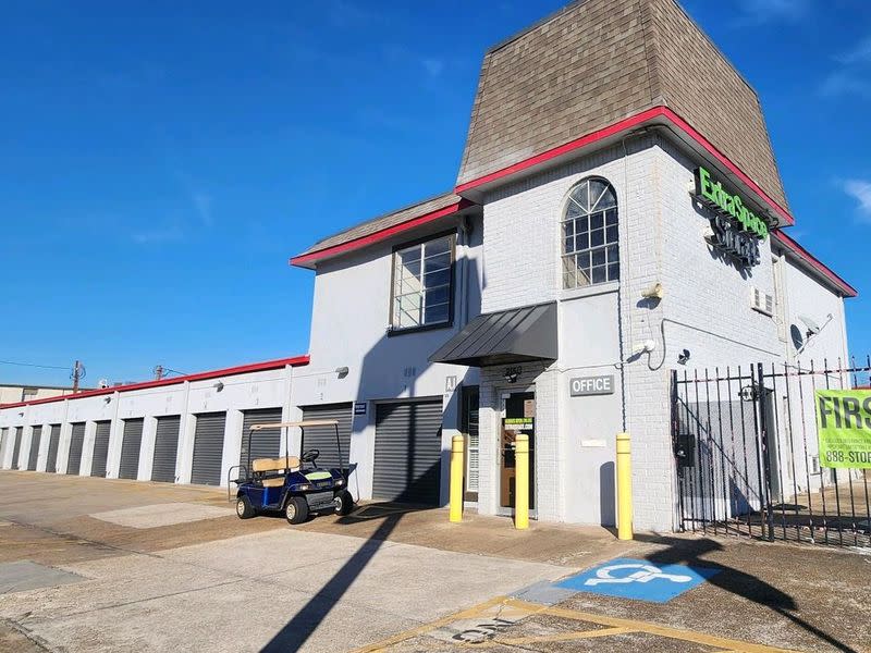 Storage Units in Houston, TX at 2150 Wirt Rd | Extra Space Storage