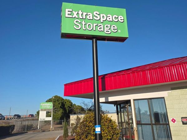 Extra Space Storage facility at 5310 US Highway 41 N - Palmetto, FL