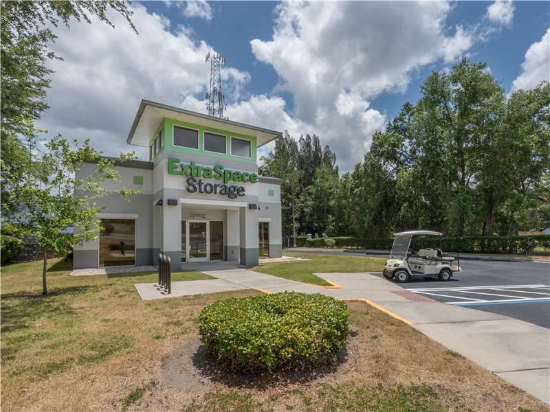 Extra Space Storage  831 N Park Ave in Apopka, FL