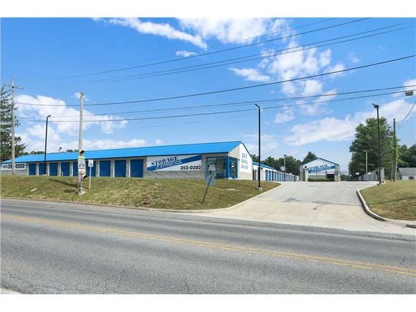 Extra Space Storage facility at 416 W Walnut St - North Vernon, IN