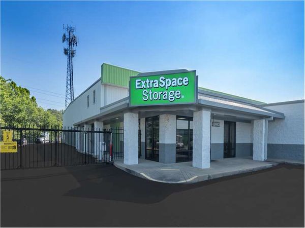 Extra Space Storage facility at 7222 Riverdale Bend Rd - Memphis, TN