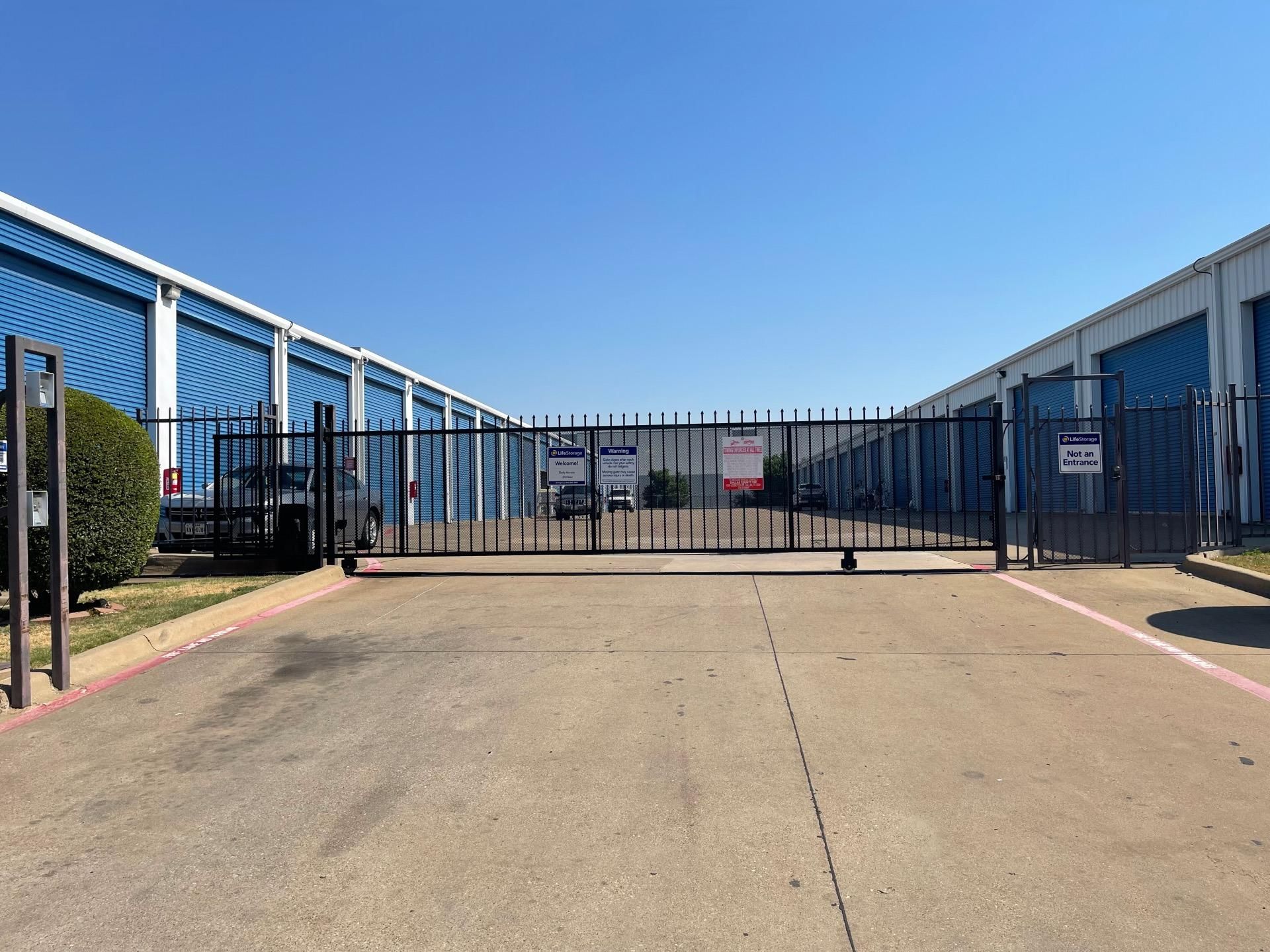 40×13 Garage in Dallas, TX 2305 Manana Dr Dallas, Texas 2