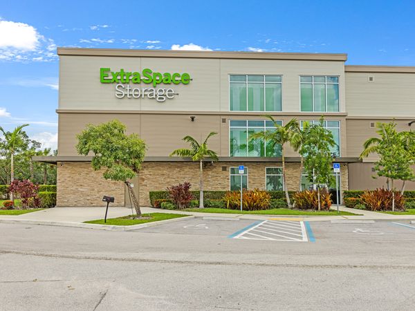 Extra Space Storage facility at 5219 Aquarius Blvd - Lake Worth, FL
