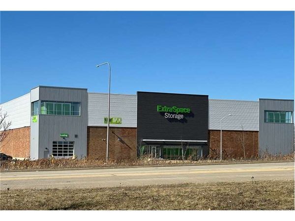 Extra Space Storage facility at 1220 Norwood Ave - Itasca, IL